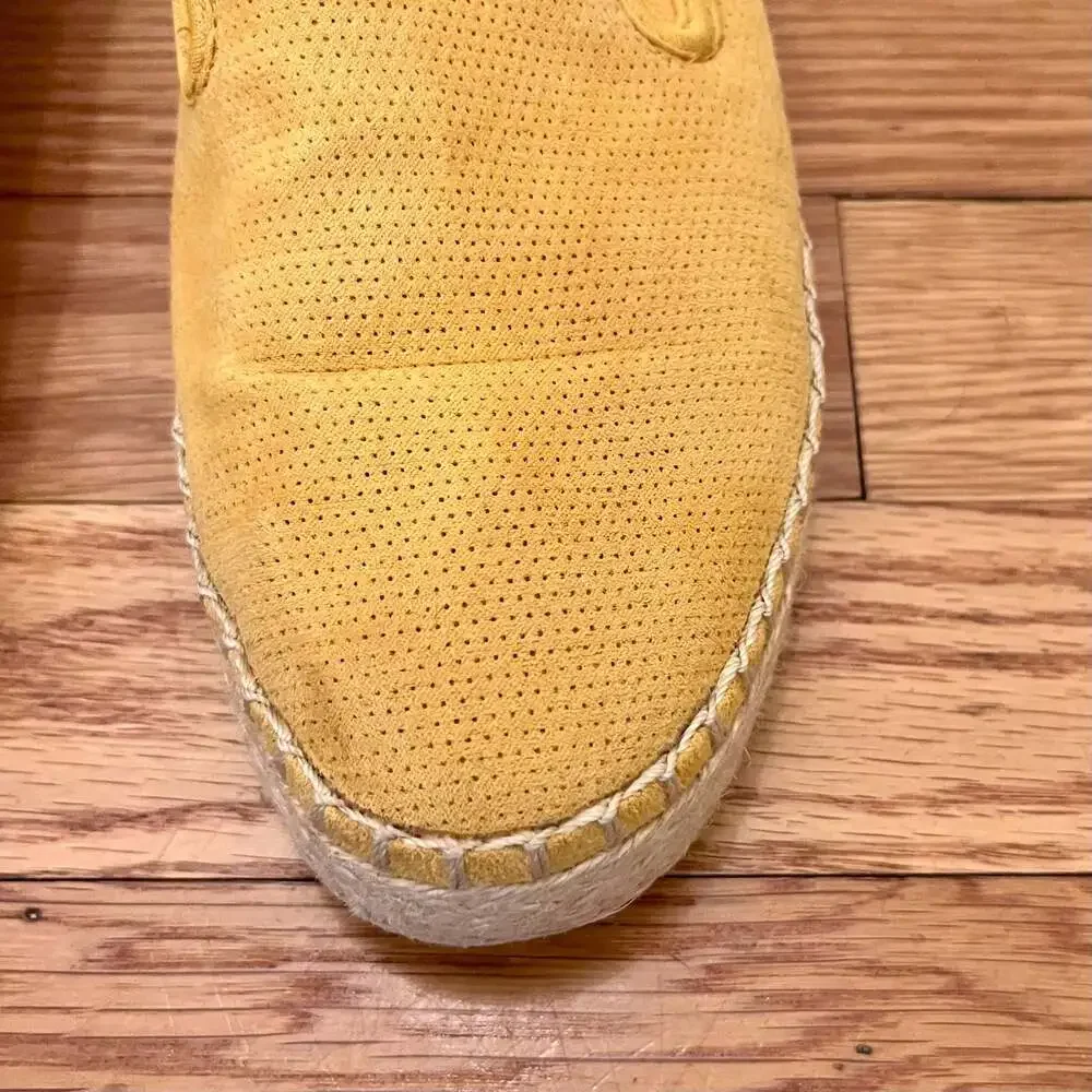 Dr. Scholls vibrant yellow